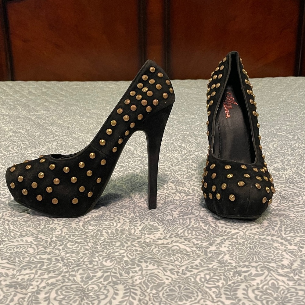 Studded Platform Heels - Picture 3 of 8